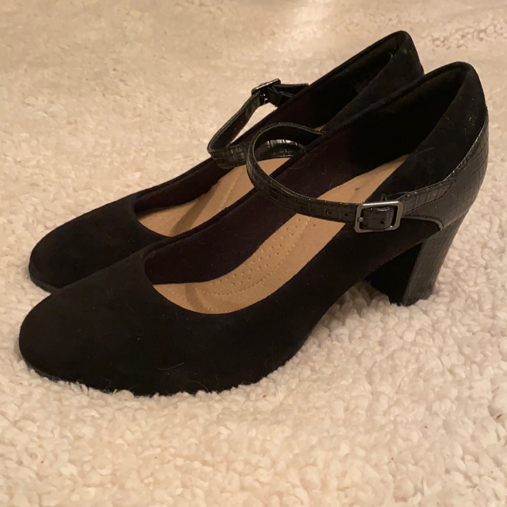 Clarks collection Mary Jane black suede heels - size 7.5
